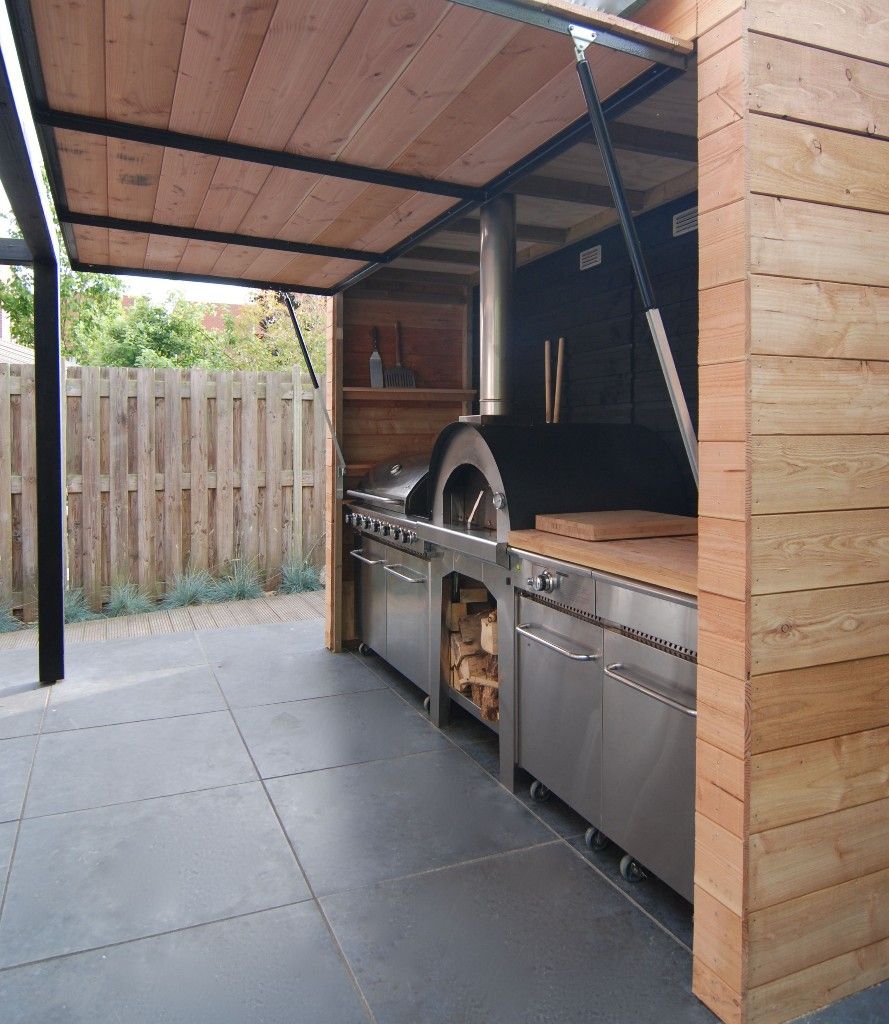 باربیکیو گازی در آلاچیق چوبی فلزی فضای باز 